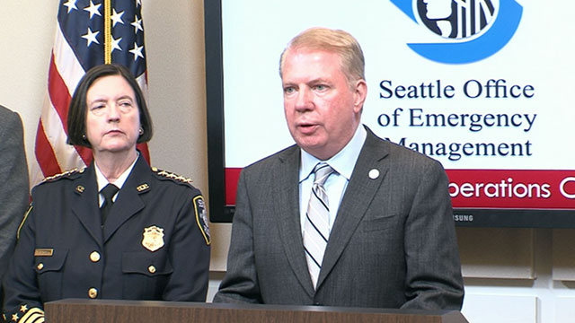 Mayor and departments discuss SR-99 bridge incident 9/24/15