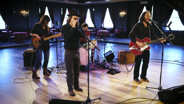 Art Zone: The Jelly Rollers perform 'Reno Factory'