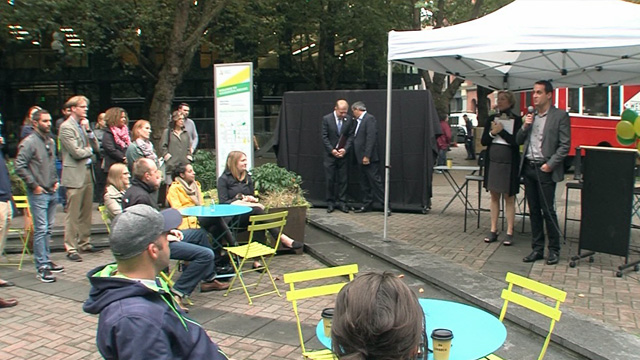 Mayor celebrates extension of Park activations 9/23/16