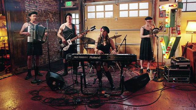 Art Zone: The Love Markets perform 'Beauty Factory'