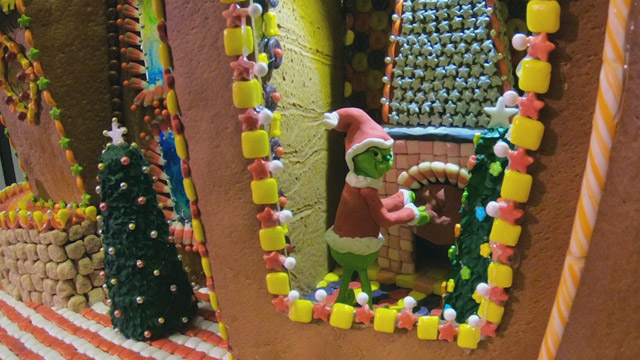 CityStream: Gingerbread Village
