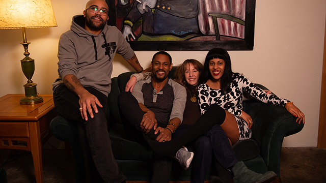 The Black Tones perform "Ghetto Spaceship"