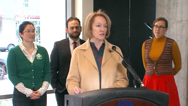 Mayor, SDOT celebrate completion of Center City Bike Network projects