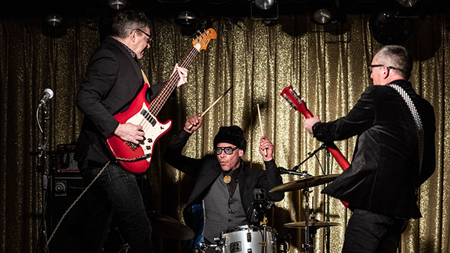 Art Zone: The Zack Static Sect performs "Down at Slim's"